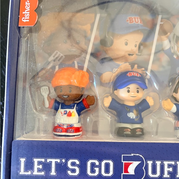 New In Box Fisher-Price Buffalo Bills Little People set - Picture 2 of 4